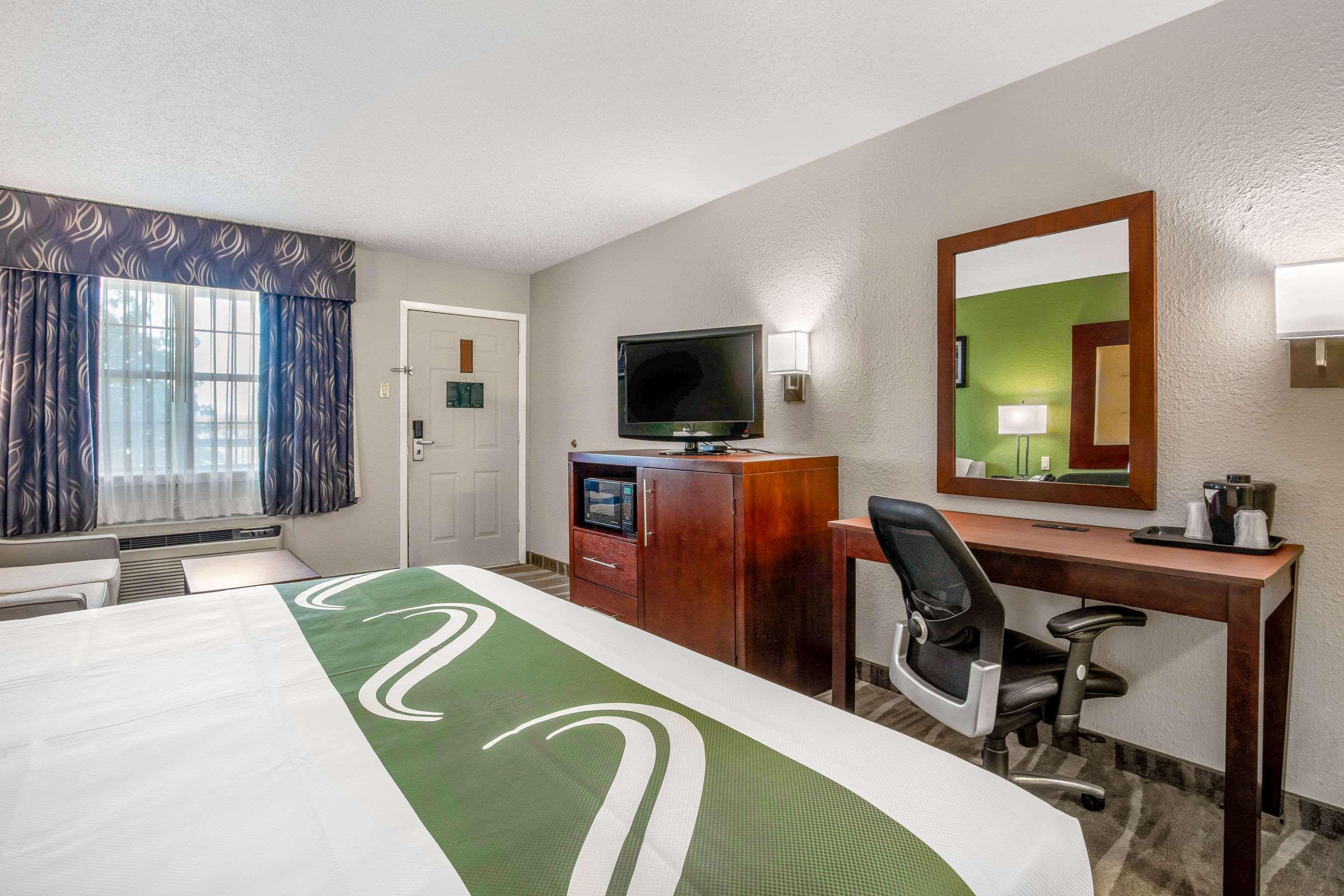 Quality Inn & Suites Weatherford Exterior photo